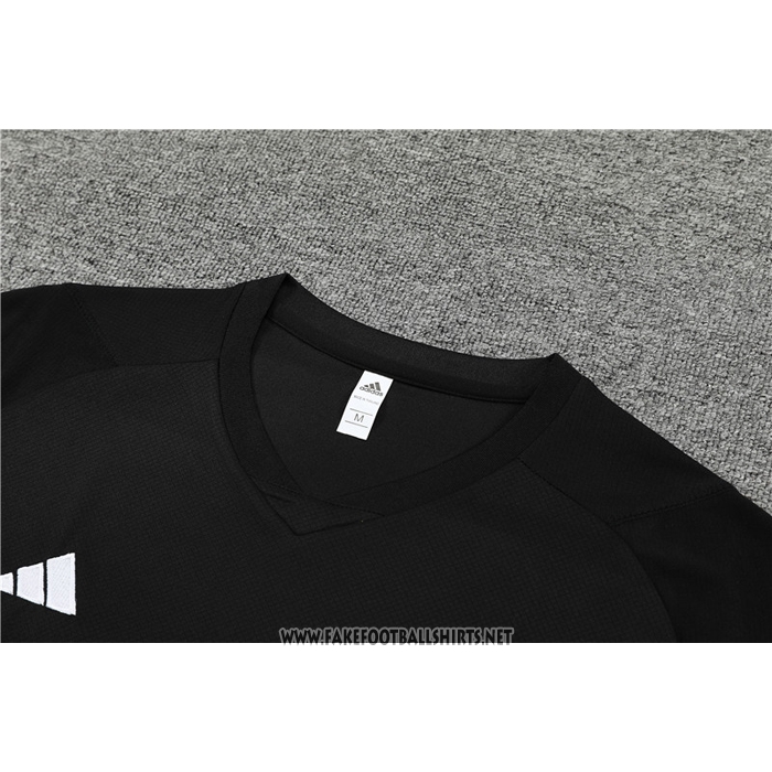 Tracksuit
 Manchester United Short Sleeve
 2023-2024 Black
 - Shorts
